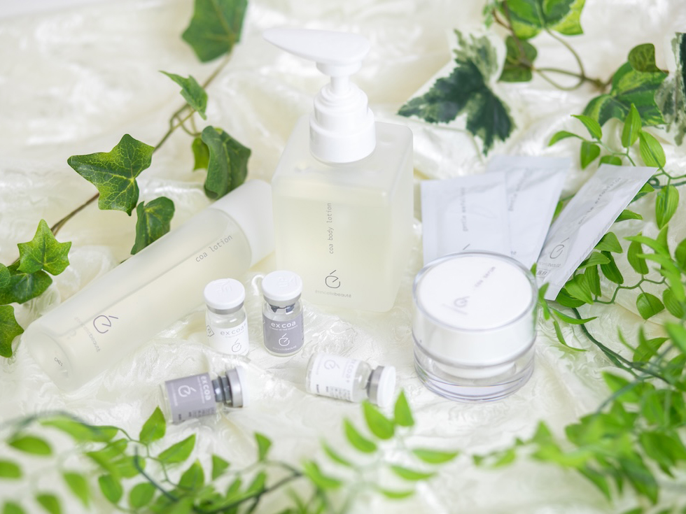 一人ひとりの素肌が本来持つ輝きを目覚めさせ、生まれ変わるような肌体験を。