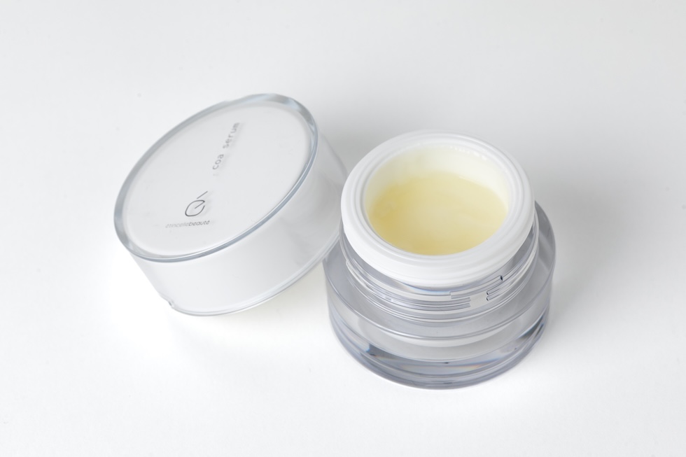 低刺激・8つの“フリー処方”で敏感肌にも配慮